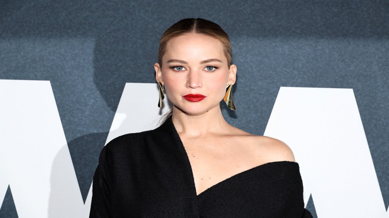 Jennifer Lawrence’s Comeback Style: Clean Lines, Bold Choices